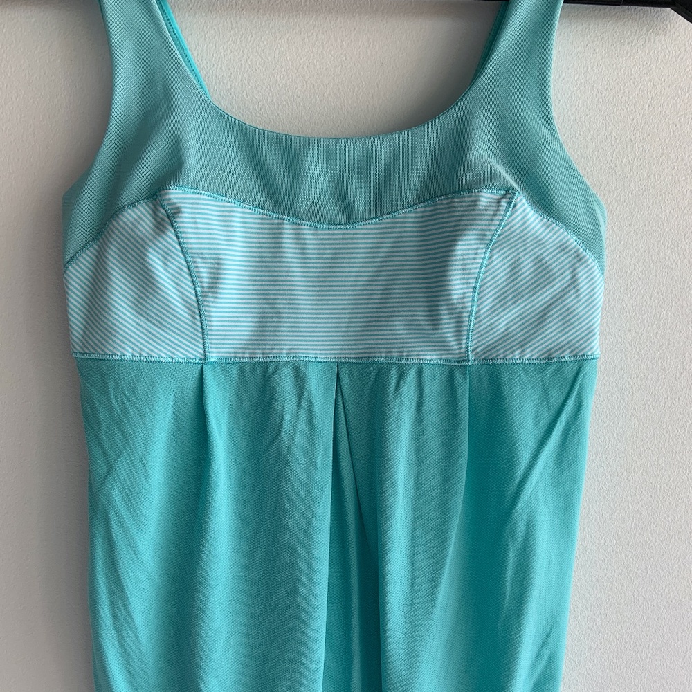 LULULEMON Tank 6 EUC